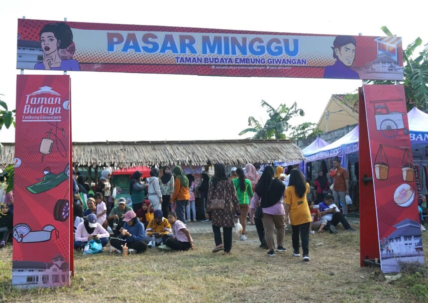 Pasar Minggu di Taman Budaya Embung Giwangan