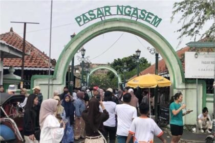 Pasar Ngasem Jadi Magnet Wisata Kuliner Saat Libur Natal dan Tahun Baru